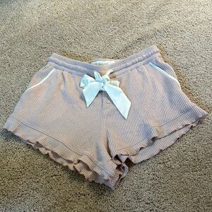 A&F comfy vintage style pink shorts M